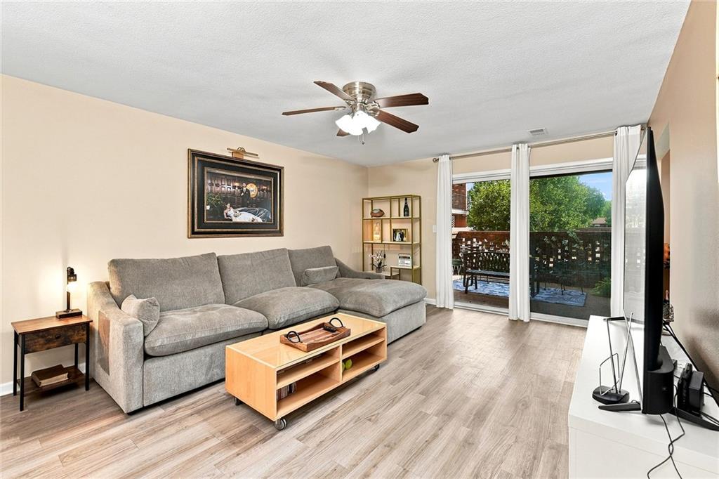 Listing Photo MLS #HMS2639774