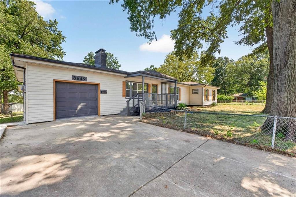 Listing Photo MLS #HMS2640224