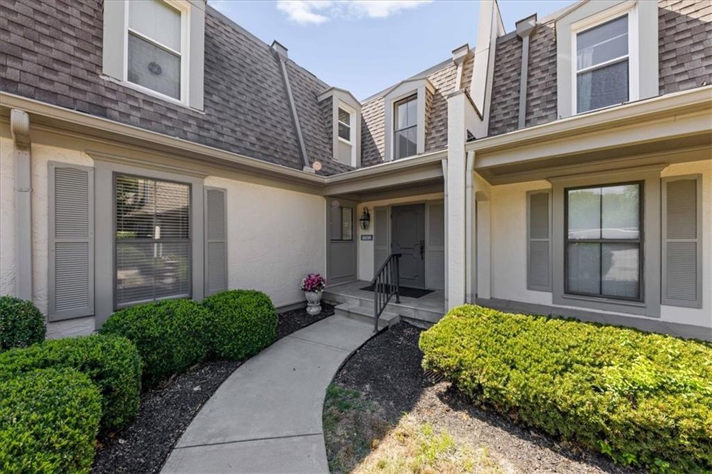 Listing Photo MLS #HMS2640377
