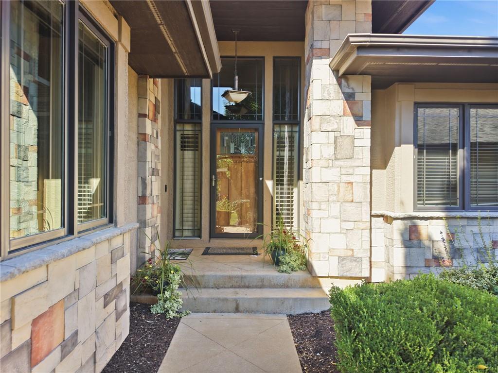 Listing Photo MLS #HMS2640501