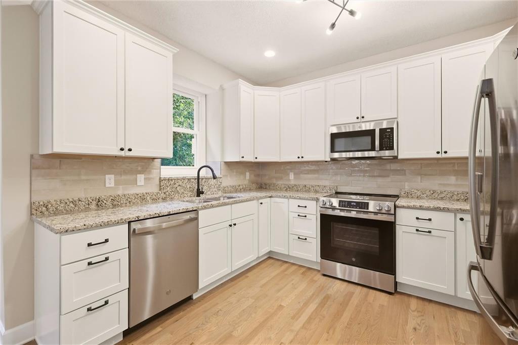 Listing Photo MLS #HMS2643190