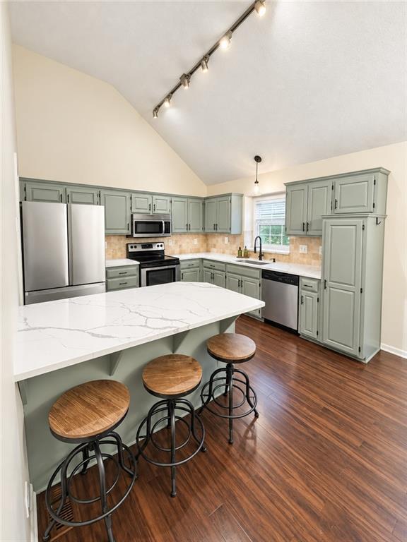 Listing Photo MLS #HMS2644904