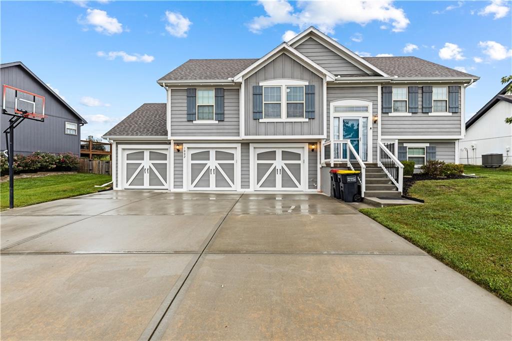 Listing Photo MLS #HMS2645517