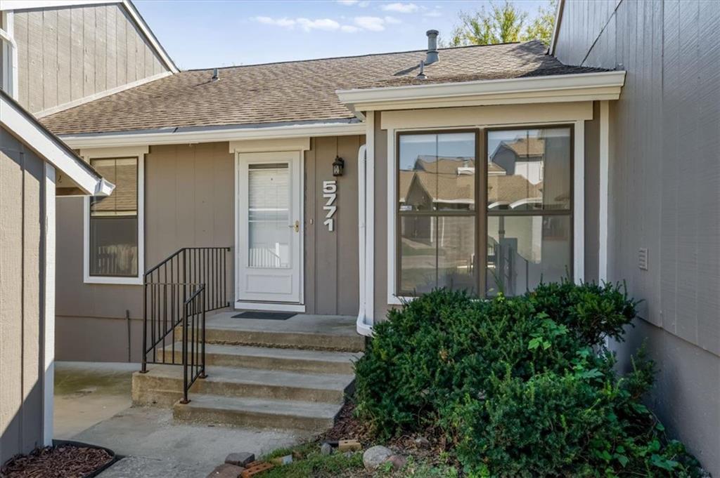Listing Photo MLS #HMS2646199